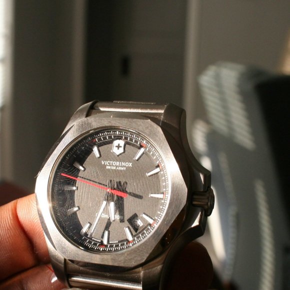 VICTORINOX Mens Stanless Steel I.N.O.X (TANK) - Picture 11 of 13